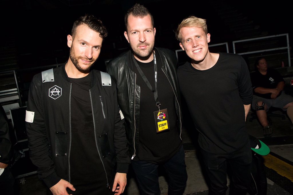 djbrennanheart's tweet photo. Last night at #INSOMNIA2016 #Vancouver @DonDiablo @jayhardway #Family https://t.co/MlmOS8nx3P
