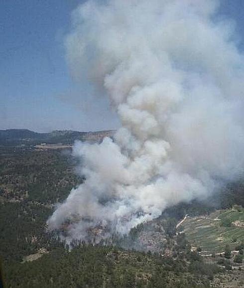 lasprovincias's tweet photo. ÚLTIMA HORA | Controlado el incendio que ha arrasado 7 hectáreas en la Sierra de Mariola https://t.co/Z5shtEDGCs https://t.co/gXrtIuxarC
