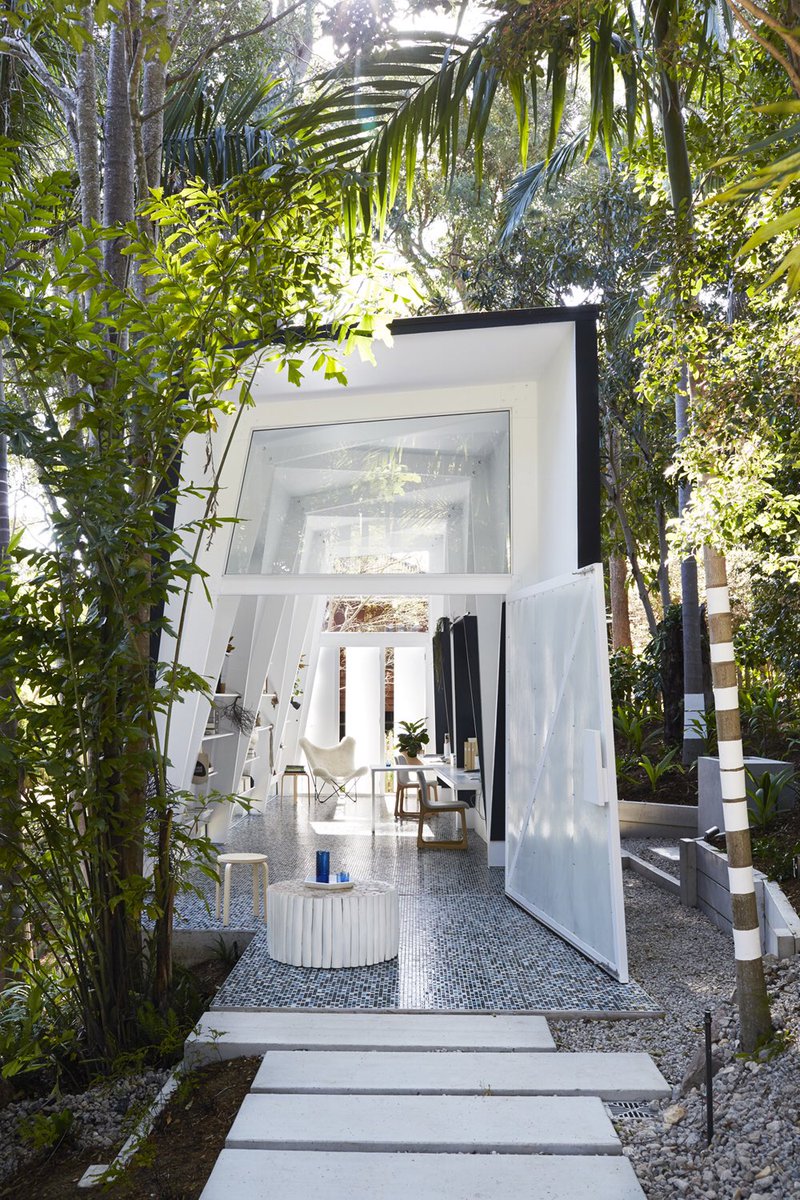 decofeed's tweet photo. Stunning garden studio in #Ashgrove, #Brisbane: https://t.co/HXlg2Qb6X3 #interiordesign #architecture #workspace https://t.co/iu7Sci2JPJ
