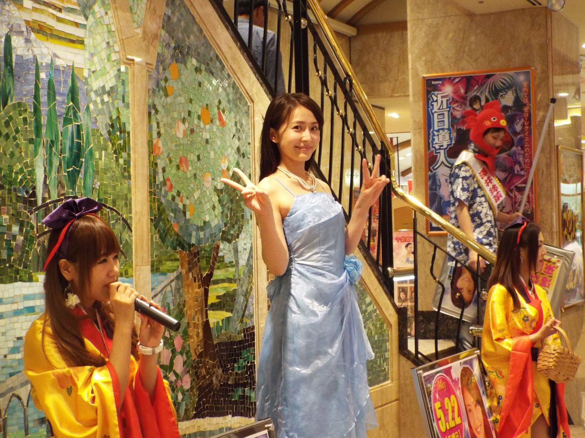 泥舟 ニュー後楽園津田沼店 アスワン幕張店に澤井玲菜ちゃん登場 私の引き800ハマリ勝利の女神登場で ひとまくり帰りの交通費はゲット したぜ 後は私の引きだけ 勝利の女神 澤井玲菜ちゃんは健在です