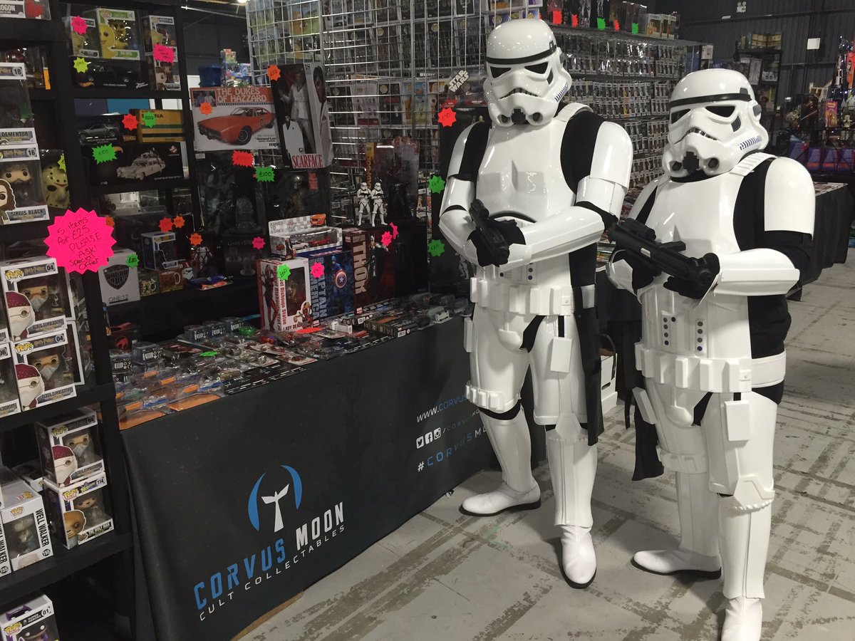 CorvusMoonBase's tweet photo. Met these chaps today. Saying something about looking for some droids?? #starwars #fccm #FCCManchester #Stormtrooper https://t.co/RfJjekOXEL