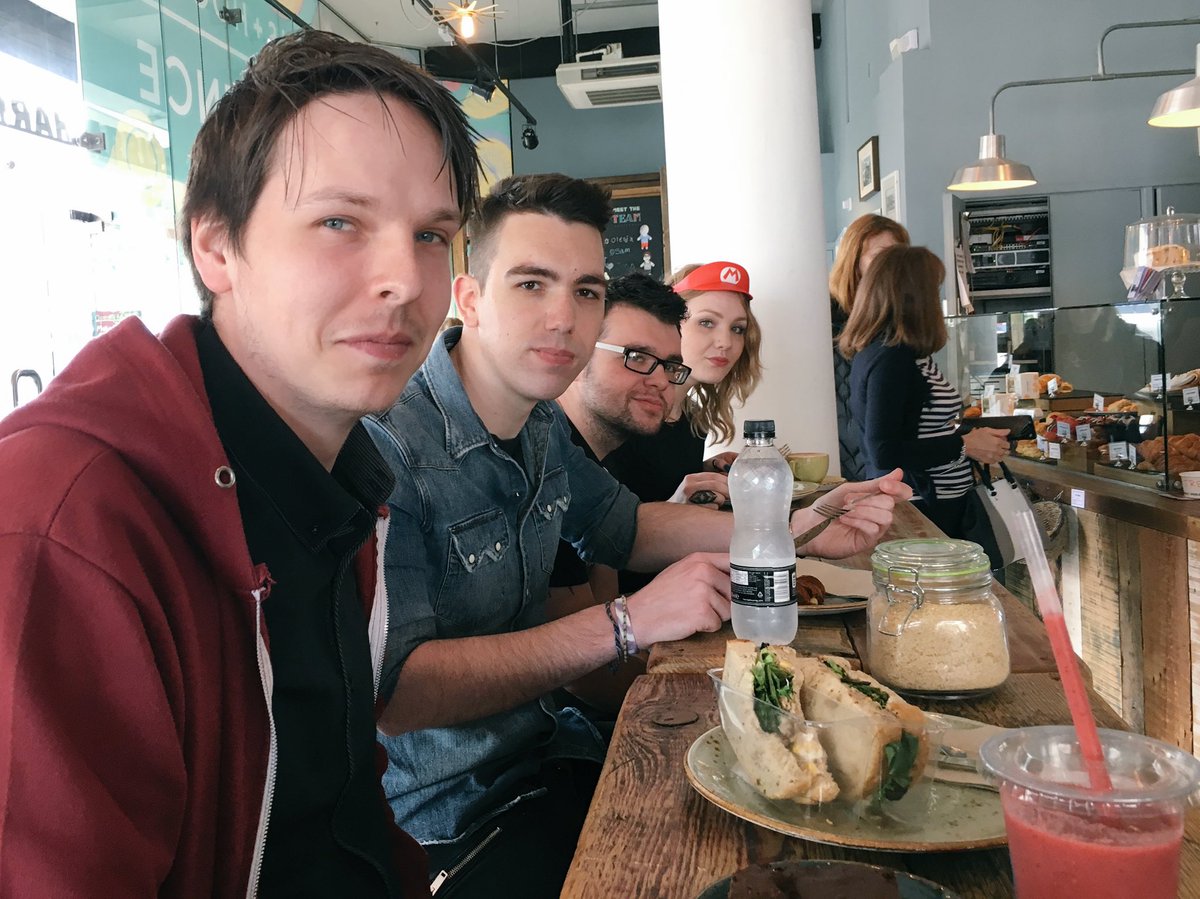 henchtech's tweet photo. Grabbing a bite while we wait for a new tire to get us to #SGF2016! #gaming #coffee @HandHUxbridge https://t.co/LZhCcadesH