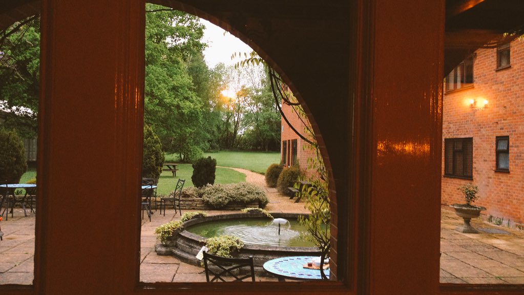 bree_cs's tweet photo. Hotel life, pretty locations. #toughmudder #cleanbedrooms https://t.co/jeDEQQPzRN