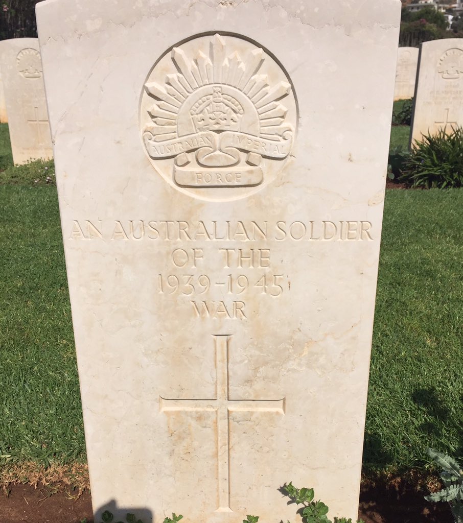 SMA_NZ's tweet photo. 3 soldiers. 3 countries. Known unto God. In death warriors still @ArmySgtMajor @WO_Spinks #Crete75 #Lestweforget https://t.co/UGdfejodE7