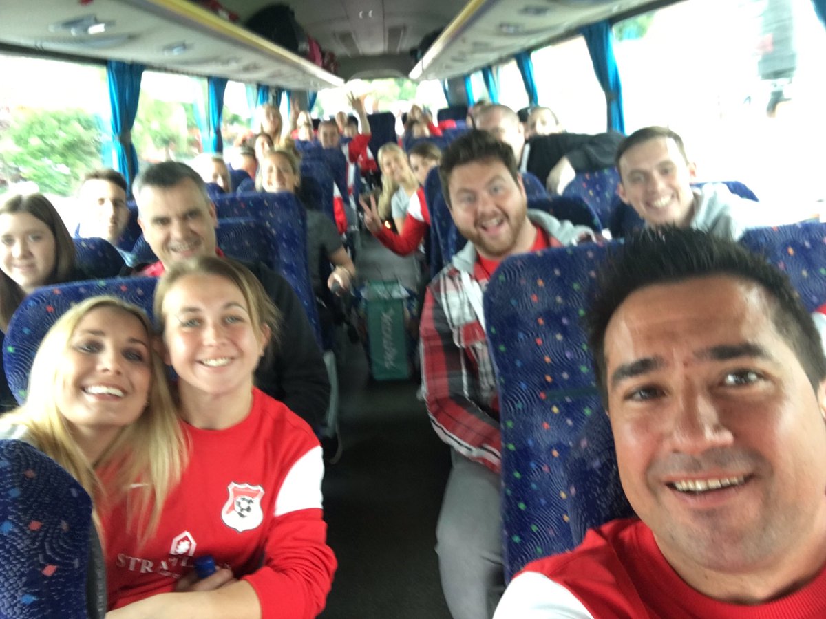 FranAlonsoFA's tweet photo. Team selfie on the way to the Stadium!
Thanks you all for your amazing support!!
Very proud 👍🏆 https://t.co/VHF4e62hQG
