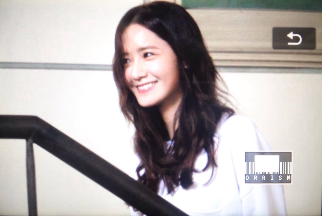 [PIC][22-05-2016]YoonA tham dự "YOONA ♥ BIRTHDAY PARTY" tại SM COEX vào tối nay CjDWjZnVEAAAmjh