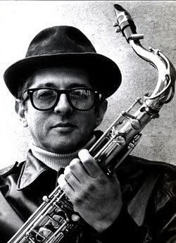 Suena el #saxo de #BarneyWilen, la estela de #SonnyRollins en #SoloJazz 🎷