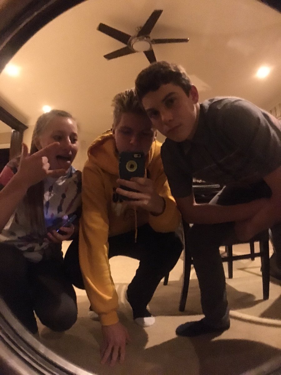 liam_duffy10's tweet photo. Happy birthday to a long time homie🙏🏻❤️ @Erikseverson3 https://t.co/XRCBXn3BVa