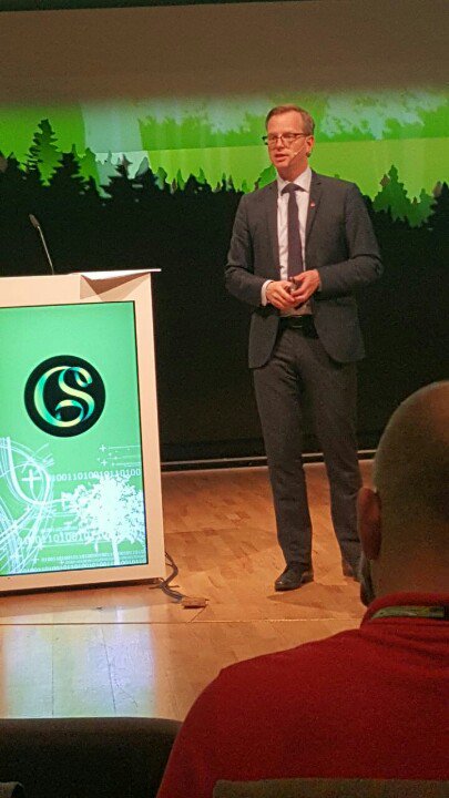 ero1661's tweet photo. Mikael Damberg är på besök.
#gskongress16 #facket #gsfacket #svpol https://t.co/kQgMcXqNmx