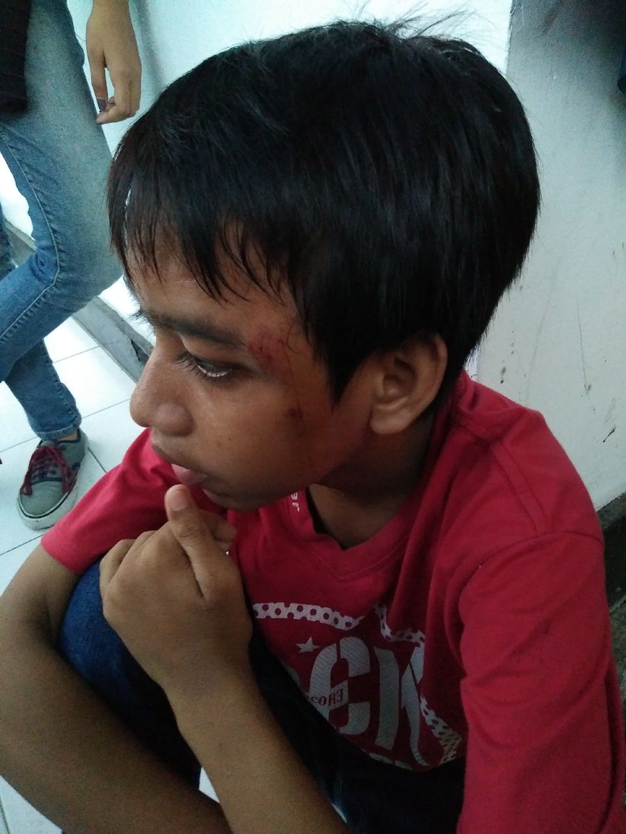 Begini kelakuan pendukungmu???
Lepas seragammu, kami malu punya kalian!!!
<a href="/TNI_football/">PS. TNI OFFICIAL TIM</a>