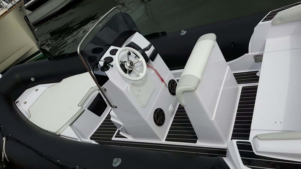selvamarineuk's tweet photo. New 2016 Selva 6m RIB inc. Dragonfly fish finder, sound system and F100XSR £24,495 on the water @PooleBoatShow today https://t.co/nzm99XaBGQ