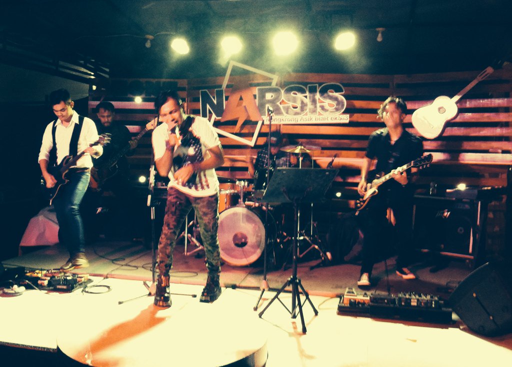 INVERNO, guest star Azone NARSIS live di MC Coffee