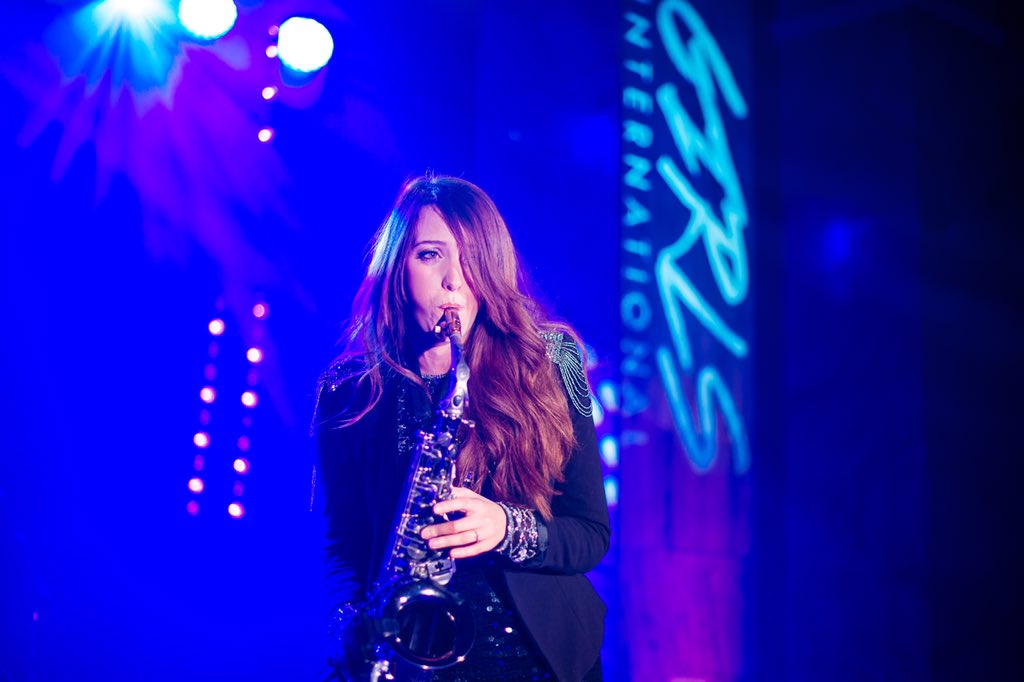 iPopbandUK's tweet image. We had a top night @staywolfscastle we played for a glam charity event. Always fab to have our sax with us too 😍