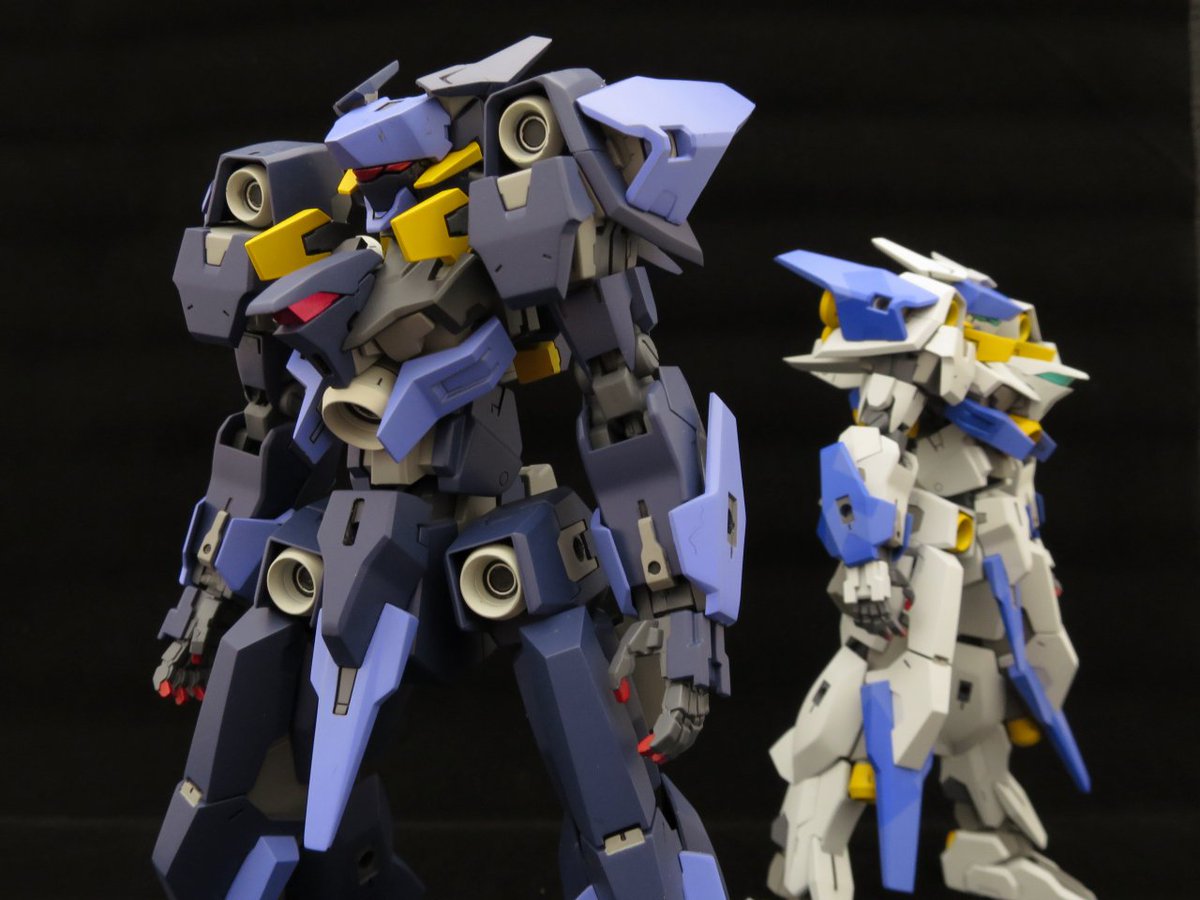 えびすわ Ysx 24バーゼラルド テンペスタ バーゼラルドの２号機として同型１号機と同時にロールアウトしているが １号機とは異なり濃紺の塗装が施されている これは宙域や夜間での戦闘を考慮したと言われるが定かでは無い