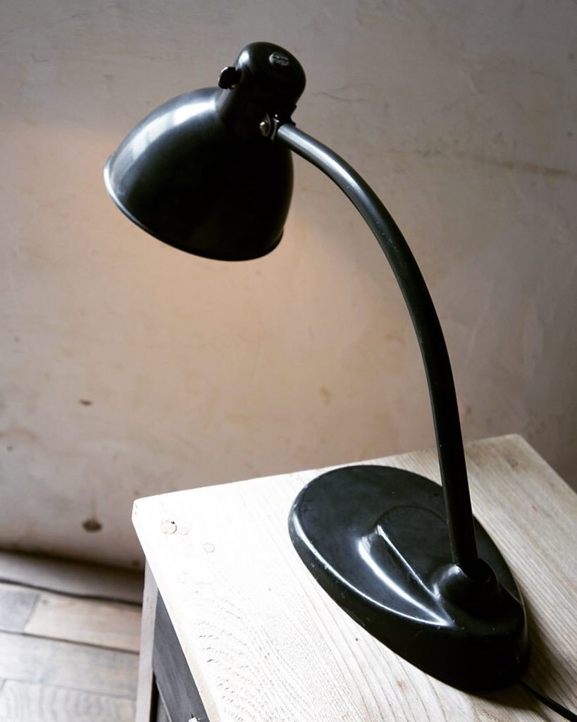 manifatto's tweet photo. #industrialdesign Inspiration from junk_market_g1691 ✍ #1935年ドイツkaiserランプno999 
#bauhaus 
#kandem 
#kaiser 
#indust… https://t.co/KrW5l89XDb