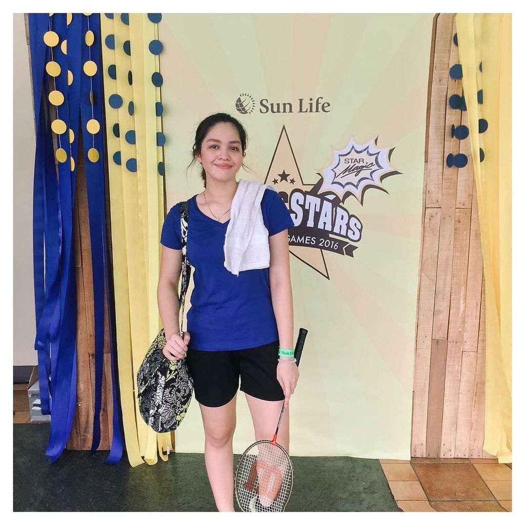 _JANESTAGRAM_'s tweet photo. [from @itsJaneOineza IG] Played badminton today for the sportsfest 😁 partnered with ate kristel moreno 🤓got 2nd pla… https://t.co/0QOvngae4l