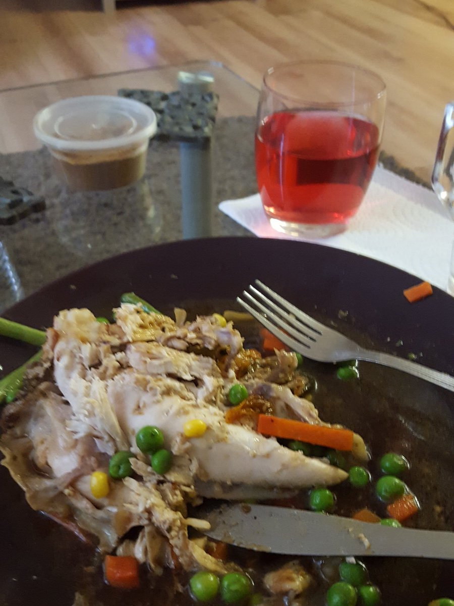 LushStarr's tweet photo. thanks #B & #Stephen for inviting us for #SundayDinner. #FullRoast. https://t.co/NGmezcpWPZ https://t.co/RFjBJTncNl