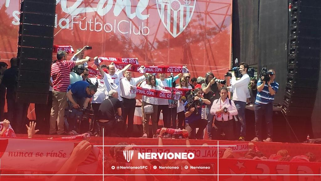 BigDataSFC's tweet photo. Más de 15.000 sevillistas pasaron por la #FanZoneSFC en Madrid. Día para recordar...#SevillaFC #FinalCopa https://t.co/40tsOzNGda