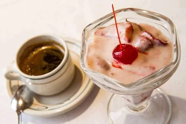 CDelSureste's tweet photo. Tenemos café americano y ricos postres para toda la familia, pregunta por ellos. #CocinaYucateca #ColJuárez #CDMX https://t.co/dlEfZCgRAC