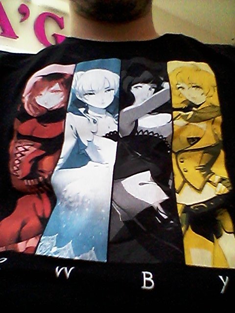 DNGR_Dave's tweet photo. @RoosterTeeth @ABTVRoosterTeam @TheRTStore at the mall bout to get more merch #RWBY #RWBY4 #RWBYHotTopic #MorchMorch https://t.co/URE9R3s1jz