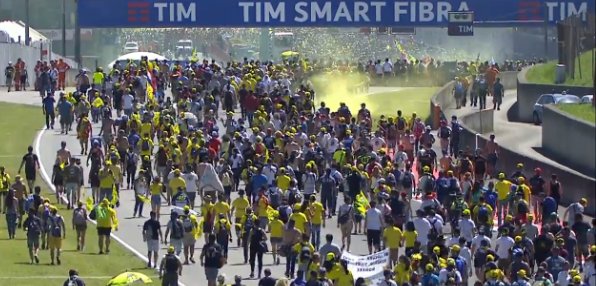 SupportVale_46's tweet image. VALE SIAMO CON TE!
#ItalianGP #MuGiallo