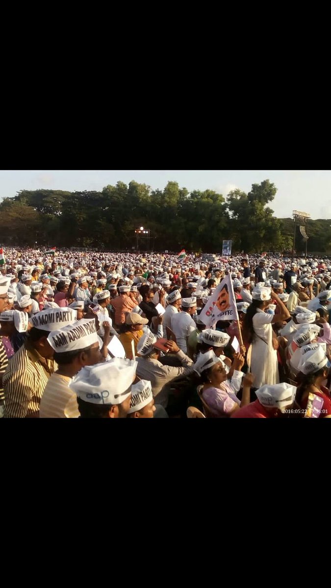 VikramMann's tweet photo. Wow, what a strength of common man #GoaWelcomesKejriwal https://t.co/U7v3AeIQqN