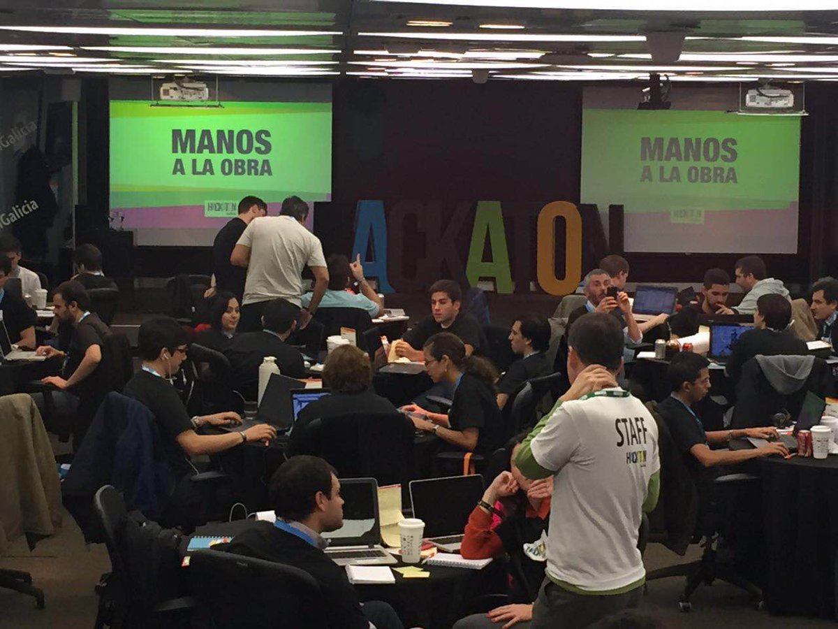 BancoGalicia's tweet photo. Los equipos siguen trabajando para encontrar la mejor solución a nuestro desafío #HackatonGalicia https://t.co/JLGA3IJuQ2