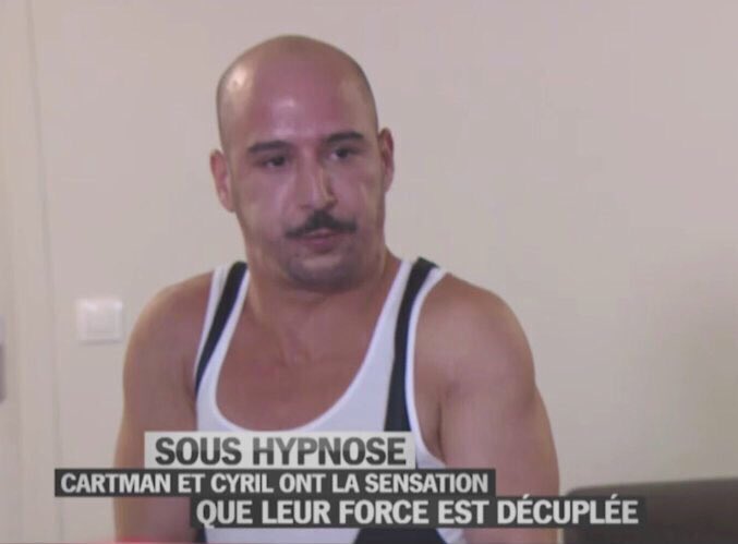 SSH_Arthur's tweet photo. .@CartmanOfficiel &amp; @cyrilferaud en culturistes pour le prix de #MonsieurMuscle➡️https://t.co/NVMjsFxQoq 🔮#SSH @TF1 https://t.co/sHYxIQQ4Ik