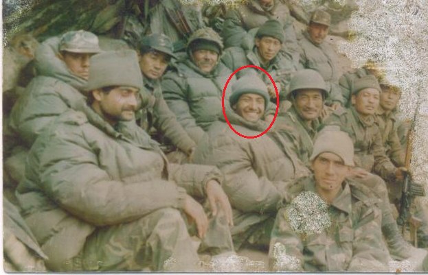 13Capt Manoj Kumar Pandey, PVC (P) at the battlefield with fellow officers of his Paltan. A rare pic.