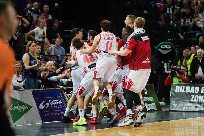 CasademontZGZ's tweet photo. CRÓNICA | Sastre logra la victoria en Miribilla con la jugada del año (72-73) ➡ https://t.co/oz07JdemXq #DBBCAI https://t.co/nmAKf4NX5H