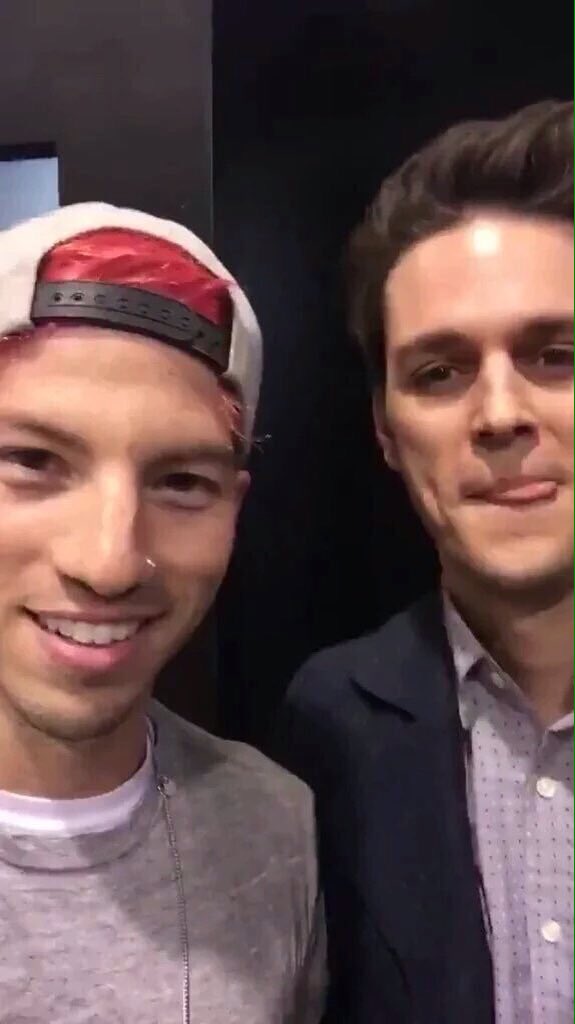favsarchive's tweet photo. josh dun and dallon weekes https://t.co/uFhadqIFEM