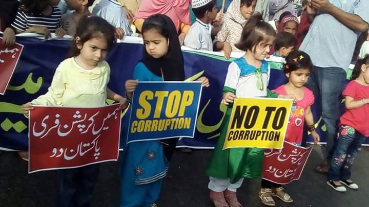 Ateequllahjan5's tweet photo. #ChildrenVsCorruptionکراچی کرپشن فری چلڈرن واک https://t.co/IfXxILZpLj
