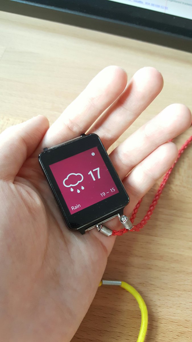 MadelenaMak's tweet photo. Easy #WeekendProject: Turn an old #AndroidWear smart watch into a portable #LiveTile! This is a weather live tile i… https://t.co/6nPh8iSJb2