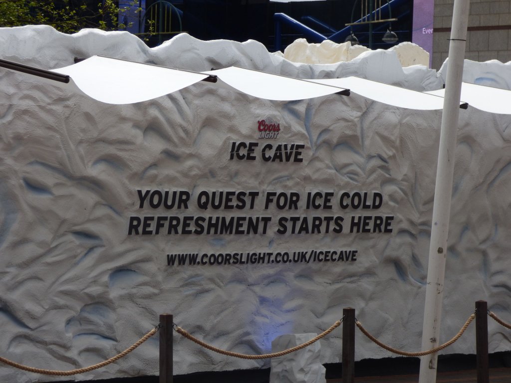 ellrbrown's tweet photo. #IceCave in Centenary Square #Birmingham. Assume it has something to do with @IDFB? #CoolsLight @HyattBham https://t.co/ZiN2rAqFPc