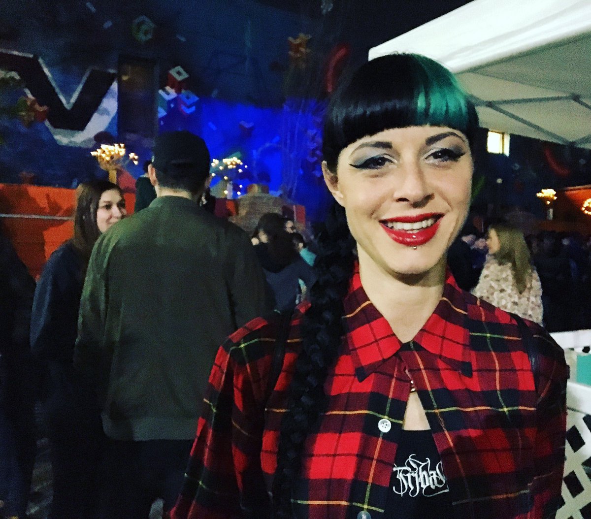 кคՇเє ร๓๏кєร tweet media