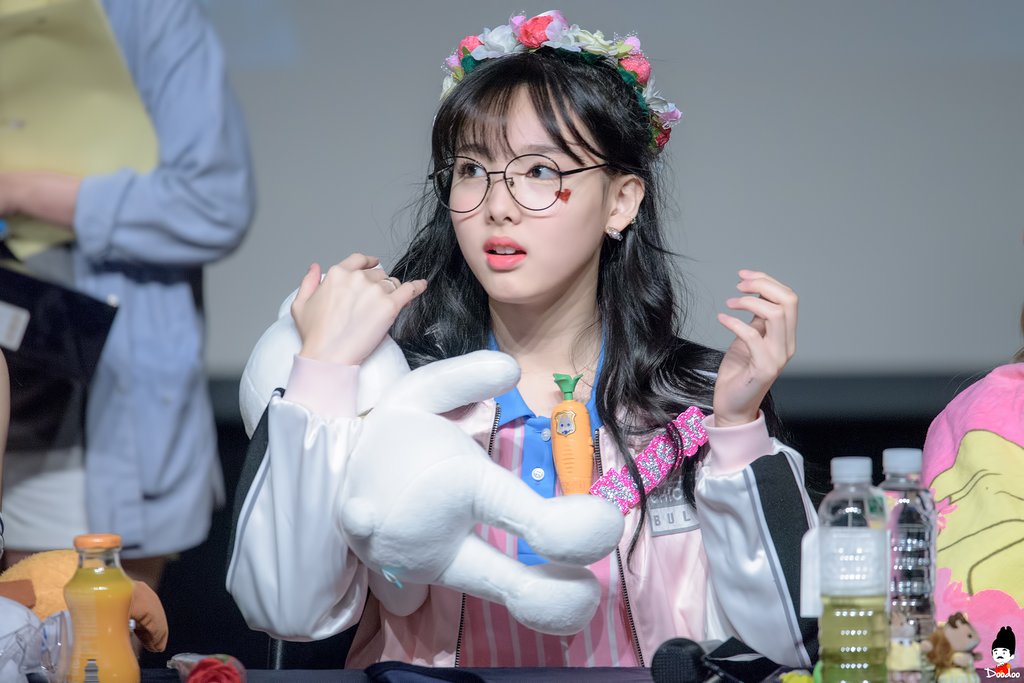 chaeko_'s tweet photo. I AM ONE LUCKY HUMAN BEING. I. AM. BLESSED. 
THANK. YOU. GOD. ALWAYS! ♡♡♡ #TWICE #MiNaChaeng https://t.co/Xkz5R7HRIy