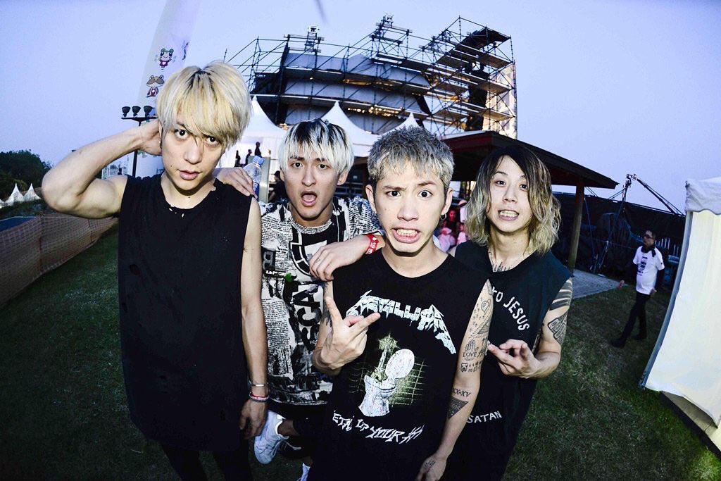 one_ok_coco0023's tweet photo. 中学生OORerってどのくらいいますか？
繋がりたい💭💓

#中学生OORerさんRT
#ONEOKROCK
#RTした人全員フォローする 
#拡散希望RTおねがいします https://t.co/8K9ua7Q2bS