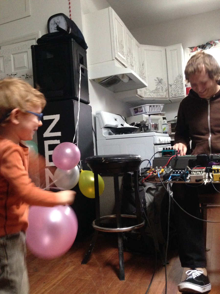 24hrshow's tweet photo. .@dfrieldfriel is for the children https://t.co/pZaBw0N3b5