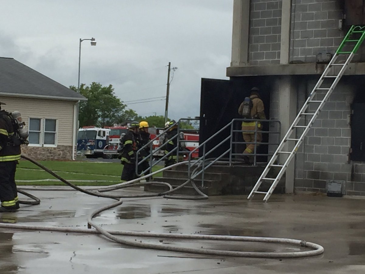 ShipFire's tweet photo. SFD Structural Fire Refresher underway @FCPSTC! #SFDtraining https://t.co/f5ZIiB0pL3