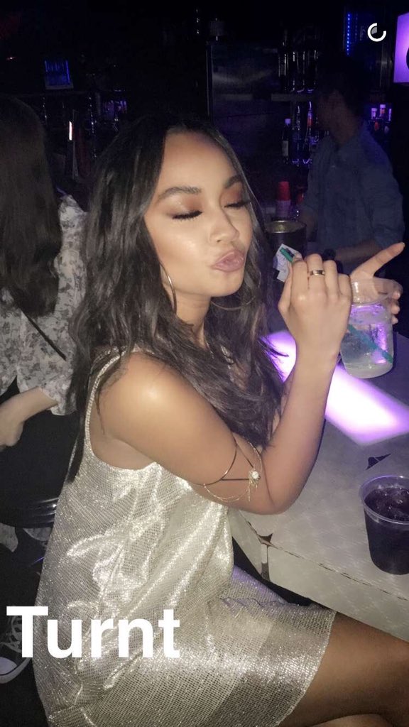 ExclusiveElle's tweet photo. 💍♥️ https://t.co/LiDxcII0F0
