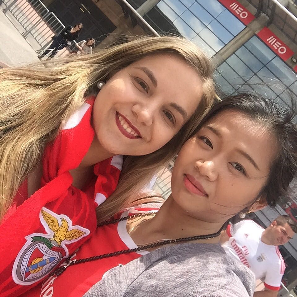 My girls😊
A great pleasure meeting all of you😘
#CarregaBenfica #BenficaGirls by runyunz
