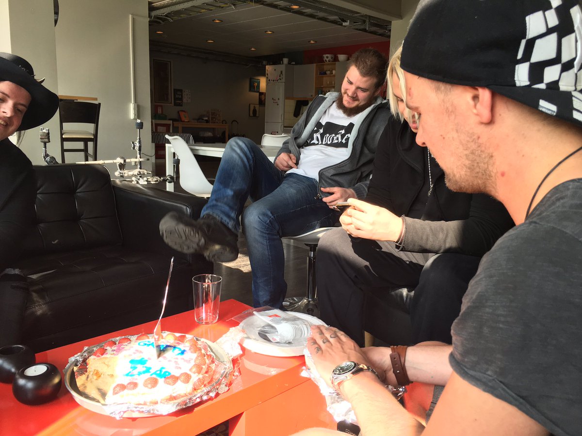 FallofEmotions's tweet photo. @Robban_Foe brought us birthday cake today! 🎂🤘😎 https://t.co/Q7Mwm10KV1