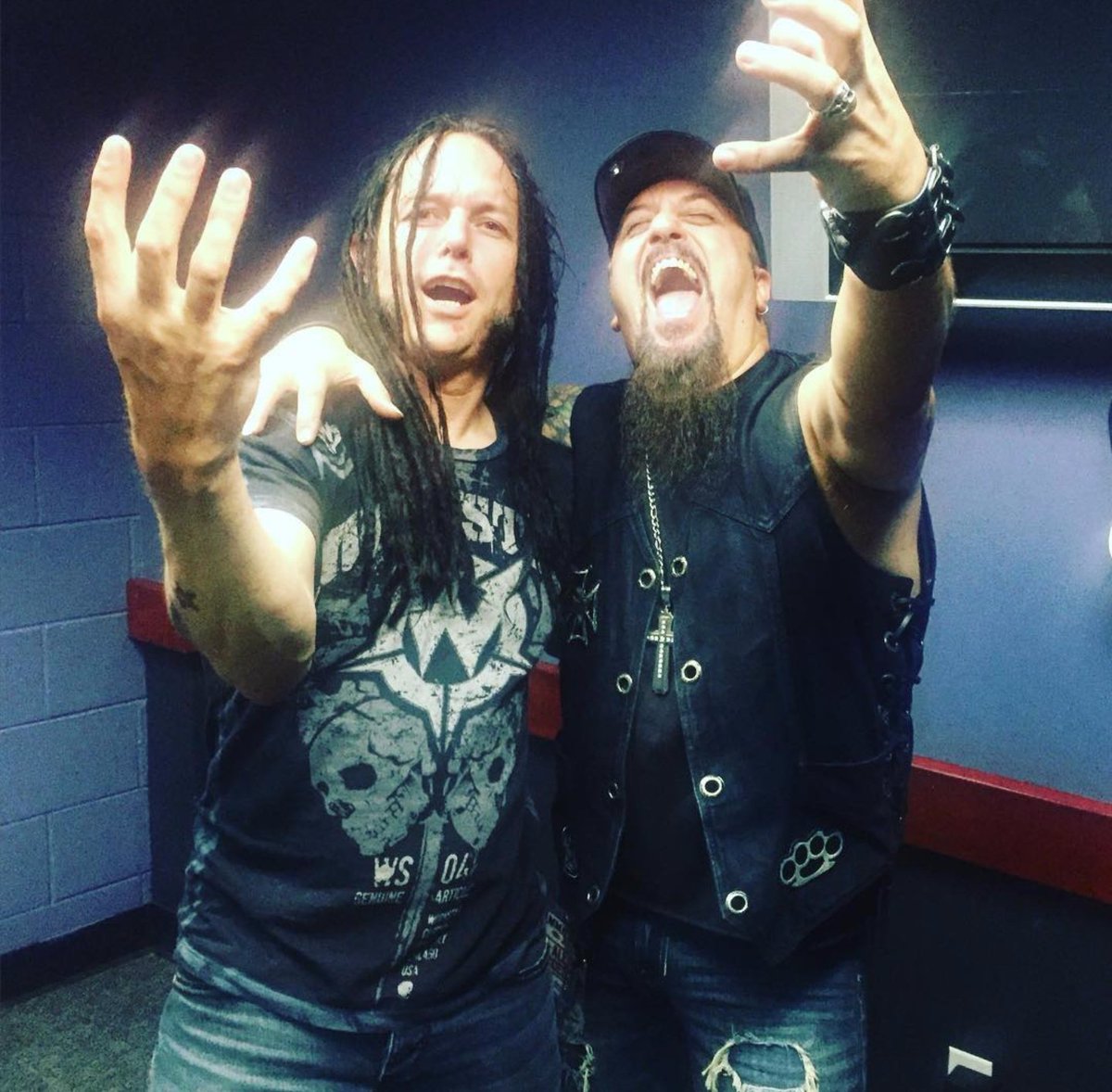 MikeOrlando1's tweet image. Great hang w/my brother @JohnMoyerBass &amp;amp; the Disturbed family! John &amp;amp; the guys blew the f'n roof off BT&amp;amp;T Pavillion!