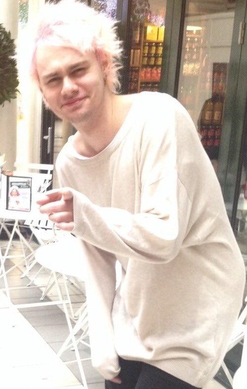 5S0Spic's tweet photo. He's a goddess 💙#MichaelAppreciationDay https://t.co/lZsnrdf87Z