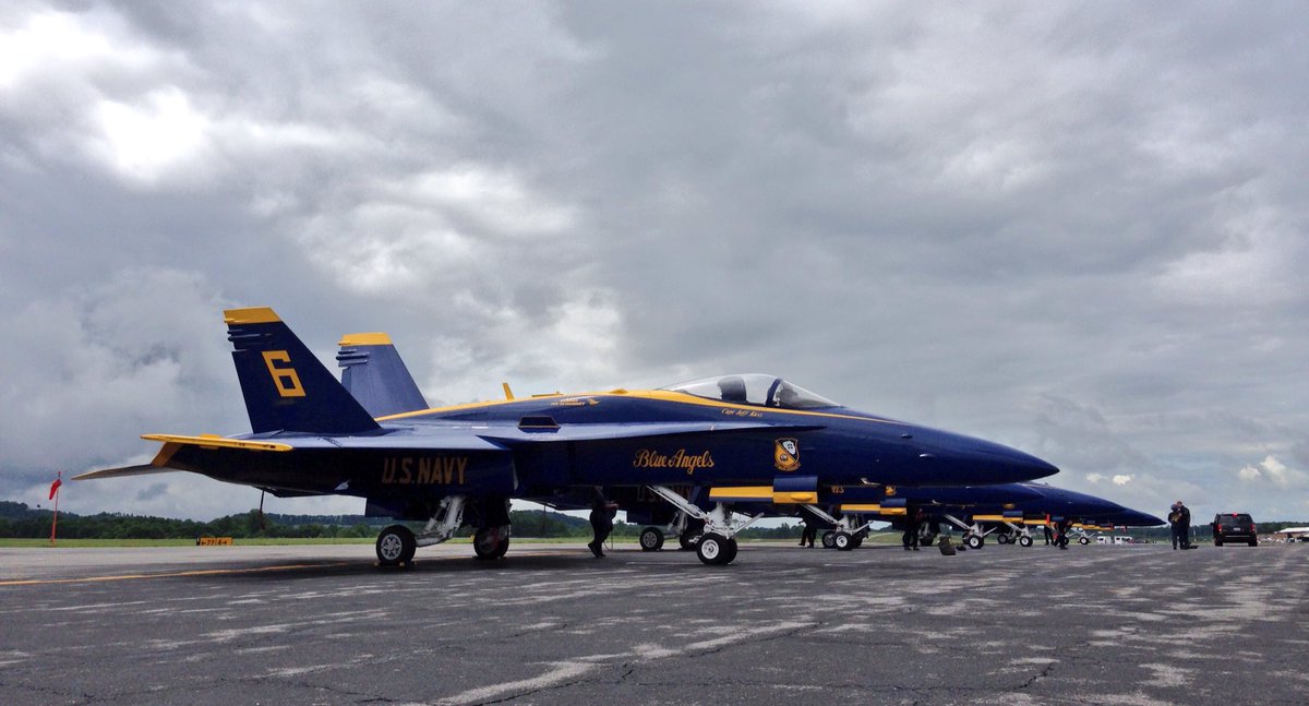 BlueAngels's tweet photo. #BlueAngelsMaintenance is getting ready to turn jets for today's performance @LYHAirshow in Virginia! https://t.co/R7ORcKS840