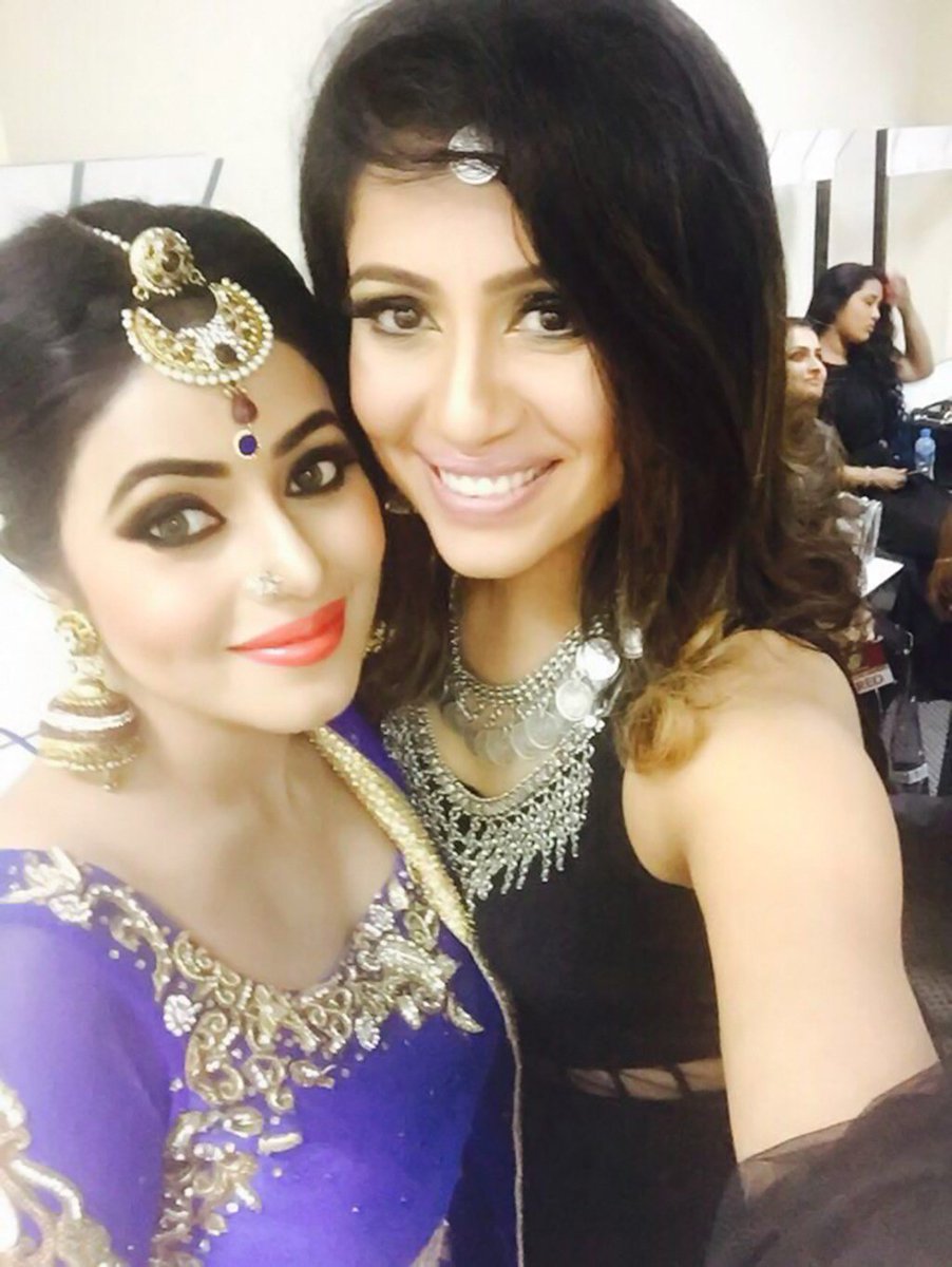 ShamnaFandom's tweet photo. Shamna Kasim During Flowers Awards @shamna_kasim #ShamnaKasim #Shamna #poorna https://t.co/HSP9BGevc5 https://t.co/kEsLljkp3L