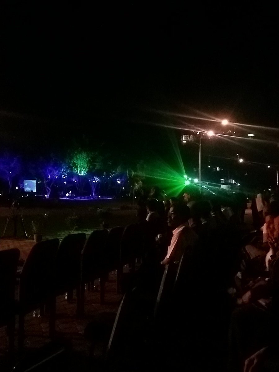 MLiveupdates's tweet photo. Hulhumale Central Park opened by President Yameen.
Development around the Maldives is non stop.
#RaeesYameen2018 https://t.co/hsdKSRt0Sx