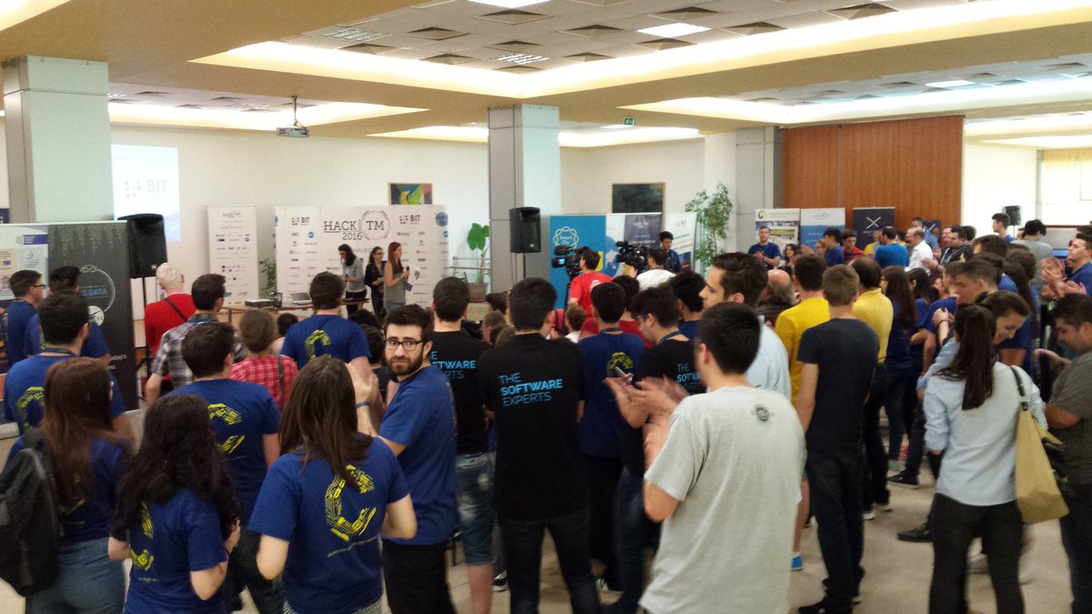 romihalasz's tweet photo. Get ready for the #HackTM2016 awards! https://t.co/fEOr0y5axv