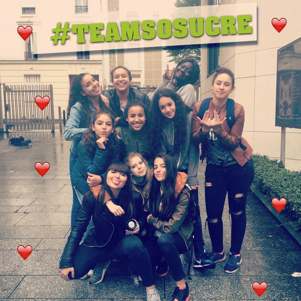 TheSelfieRace's tweet photo. Certaines sont venues soutenir la #TEAMSOSUCRE chez @melty_fr ! https://t.co/PzZyQl1G6O