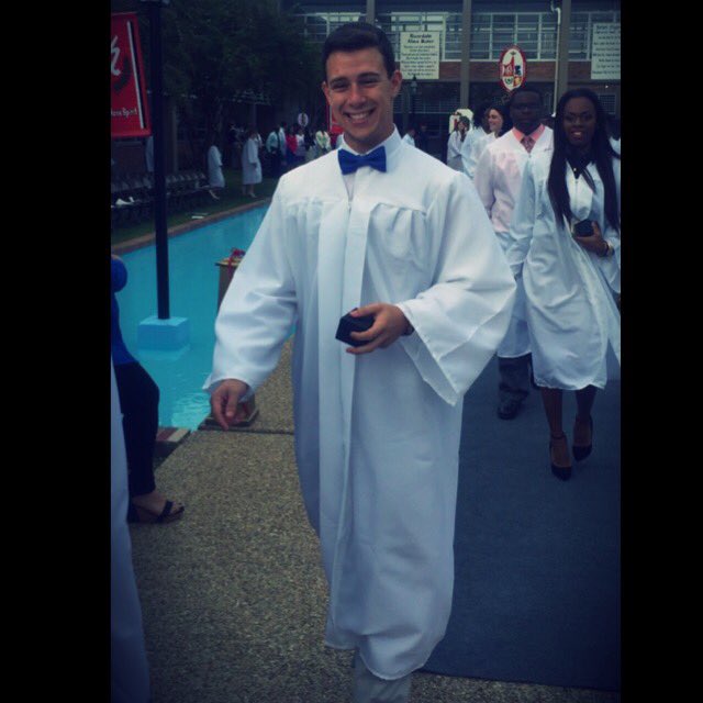 Freshk0_'s tweet photo. Cheese'd out because it's Graduation Day😛🎓🎉🤘🏽😈 https://t.co/xO7HjZjd3P